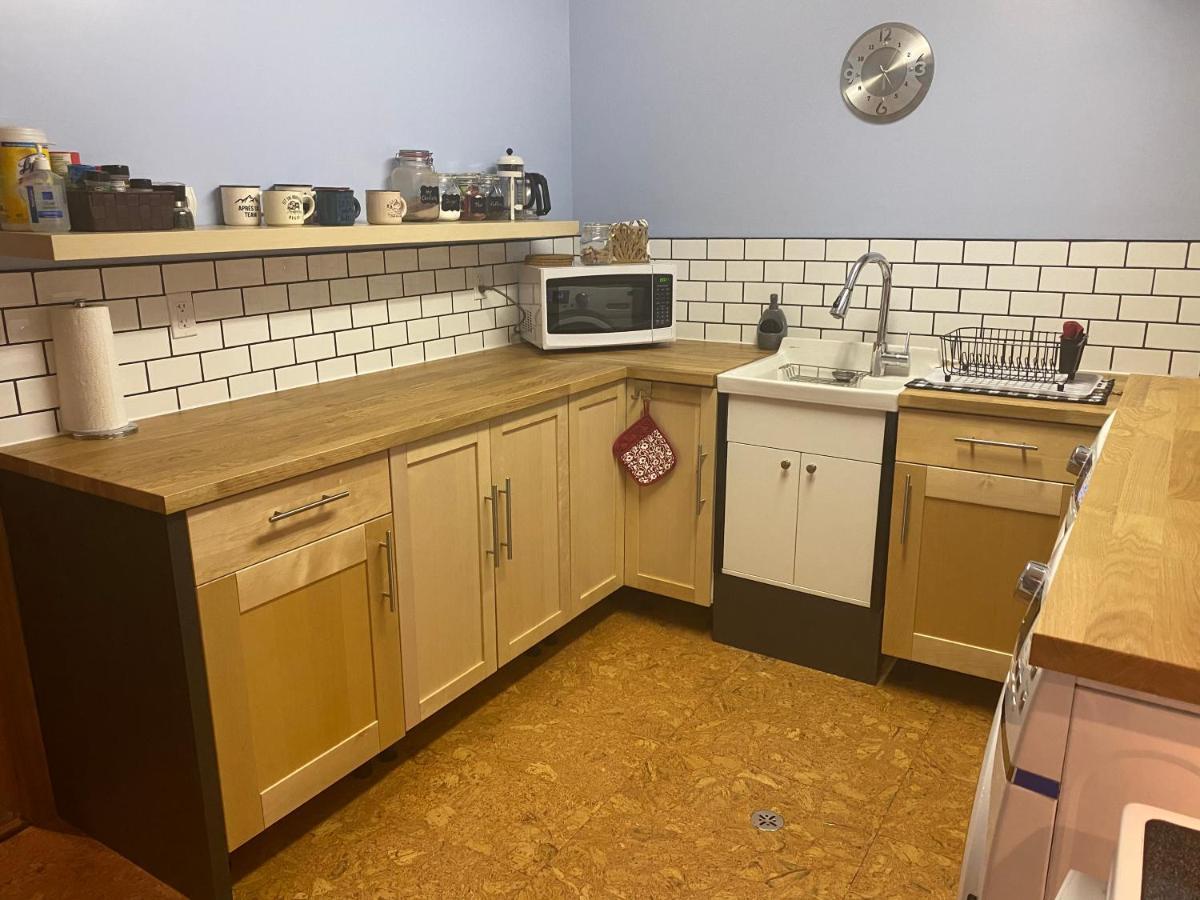 Journey'S End - 2 Bed 1 Bath Suite Голден Экстерьер фото